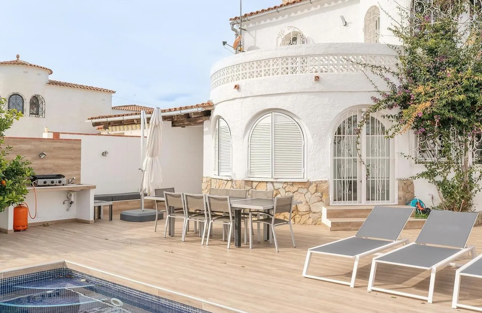 Holiday home Ferienhaus Mit Privatpool Fuer 8 Personen Ca 117 Qm In Empuriabrava, Costa Brava Golf De Roses