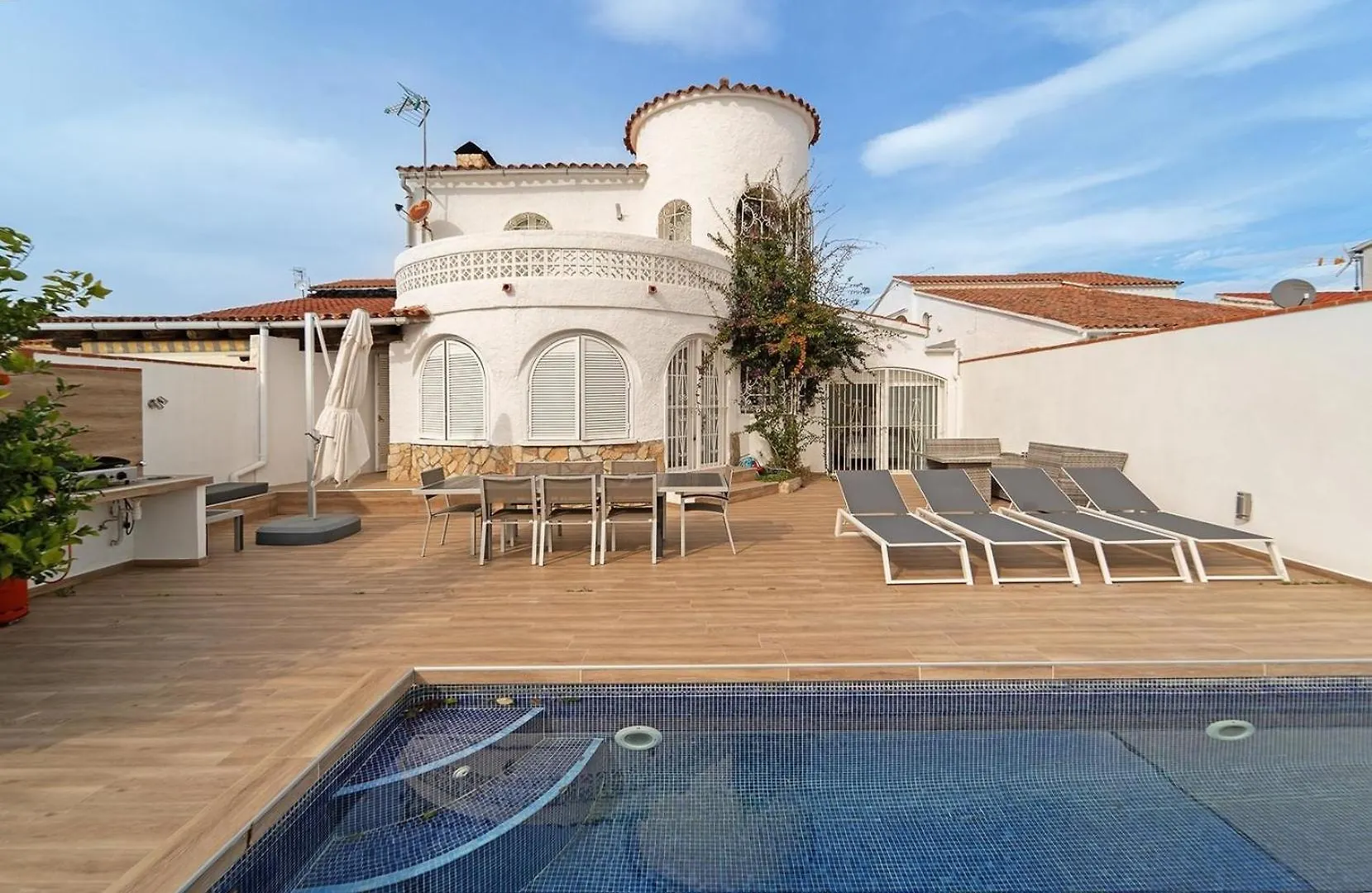 Ferienhaus Mit Privatpool Fuer 8 Personen Ca 117 Qm In Empuriabrava, Costa Brava Golf De Roses Holiday home Empuriabrava